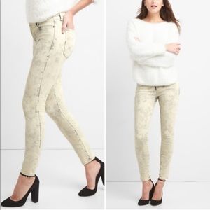 GAP TRUE SKINNY ACID WASH PRINT JEANS